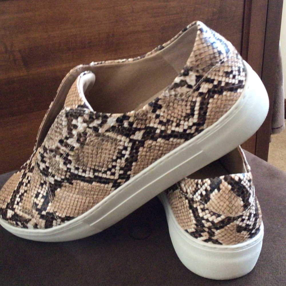 J Slides Snake Print Platform Sneakers Size 8 - image 5